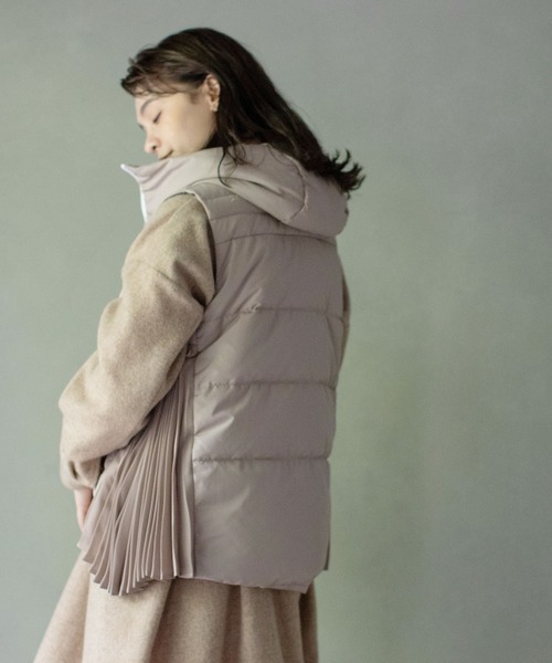 MARECHAL TERRE（マルシャルテル）の「サイドプリーツダウンベスト