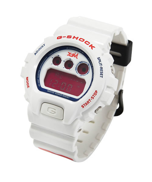 X-girl（エックスガール）の「X-girl×G-SHOCK DW 6900（アナログ腕時計