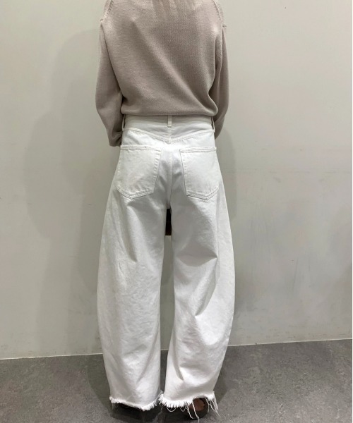 Whim Gazette（ウィムガゼット）の「ラインカーブデニム（デニムパンツ