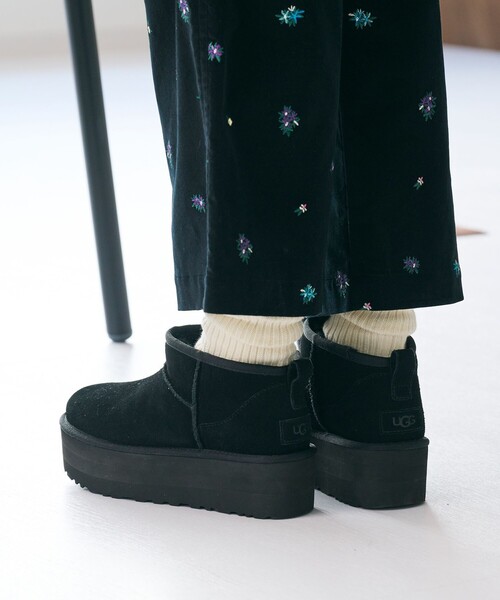 UGG（アグ）の「＜UGG＞クラシック ウルトラミニプラットフォーム