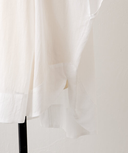 BEARDSLEY（ビアズリー）の「コットンシフォンギャザー丸ブラウス