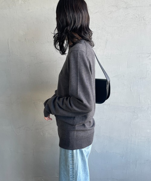 FRED PERRY/フレッドペリー] ワンポイントロゴ刺繍 クルーネックニット