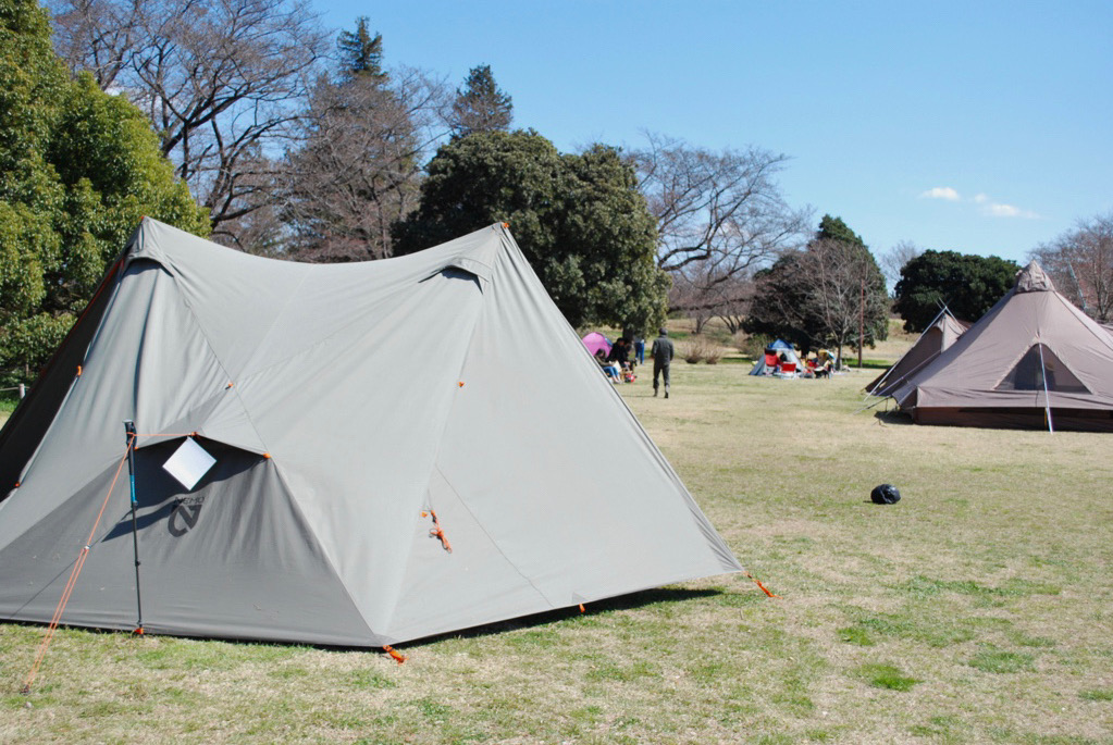 ニーモのヘキサライト6Pはコスパ抜群の冬キャンプ向けシェルター