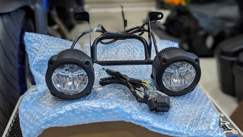 MT-09 TRACER純正フォグの取付＆イエローフィルム貼り付け – CampGARAGE