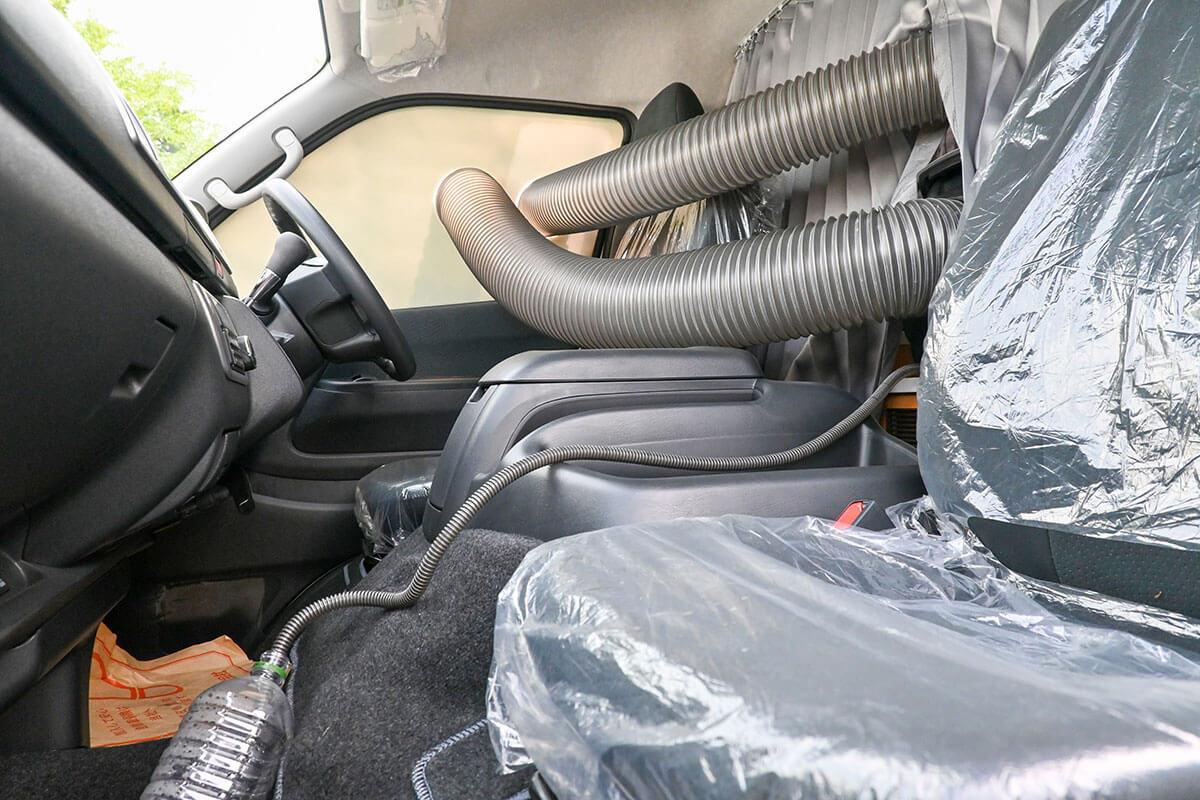 キャンピングカーにエアコンWAVE2を設置！プロフェッショナルな