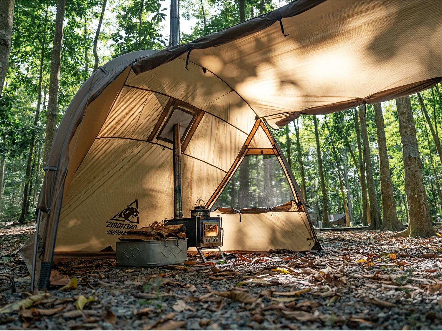 OneTigrisからトンネル型テント「RAVEN NEST トンネルテント」登場