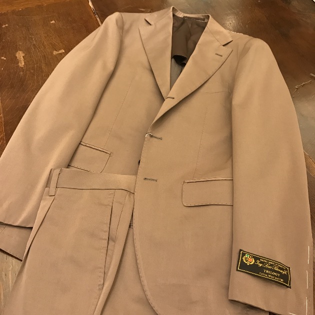 エレガントなコットンスーツ＜Brilla per il gusto（ブリッラペル