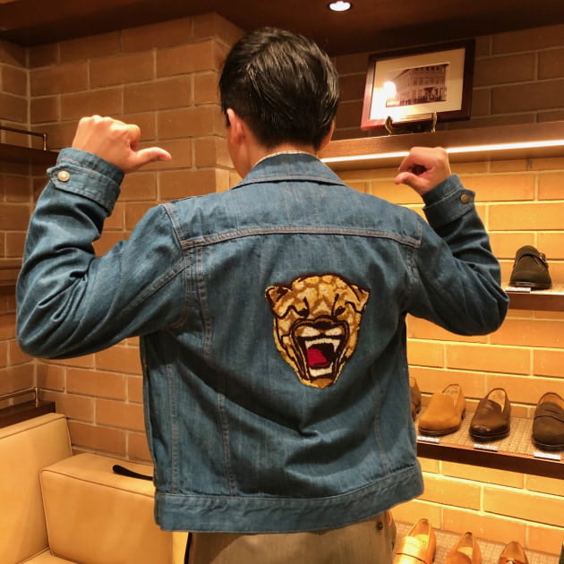 AUBERGE」前からも後ろから見ても魅力的な別注デニムジャケット