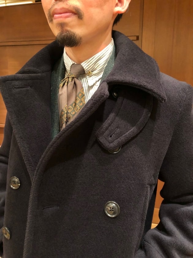 AUBERGE x Brilla per il gusto〉ピーコートが大好きなスタッフ石原が