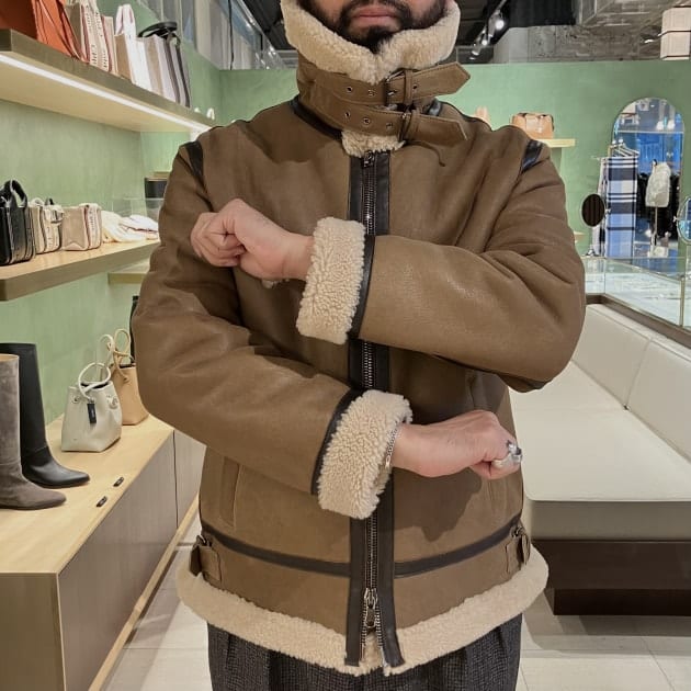 QUATTROCCHI＞ イタリア製で12万円(税抜)のムートン：アウターフェア