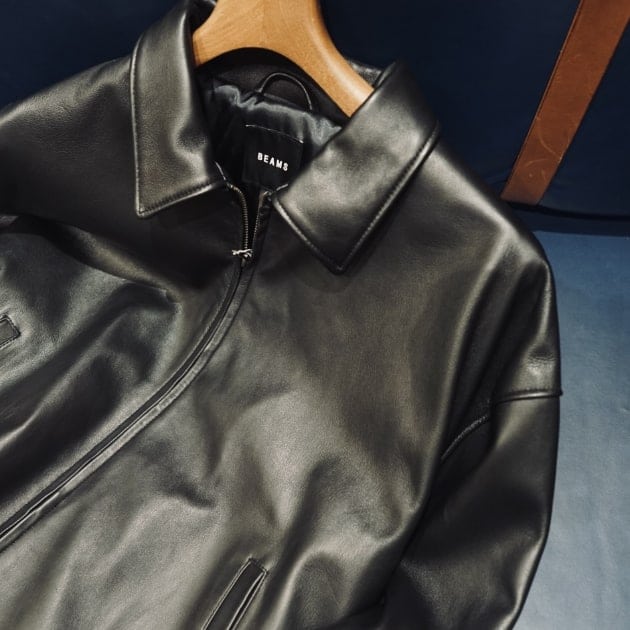 ご予約受付中】可能性を広げるBEAMSメンズカジュアルのレザーアイテム