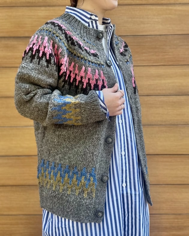 ほっこり温まる♡新色のハンド ノルディックカーディガン｜ビームス