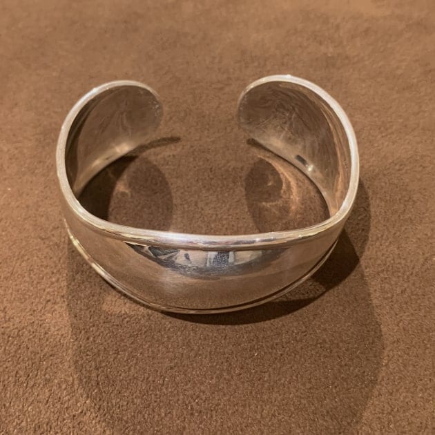 銀バングルをさりげなく〜｜ビームス ライフ 横浜｜BEAMS