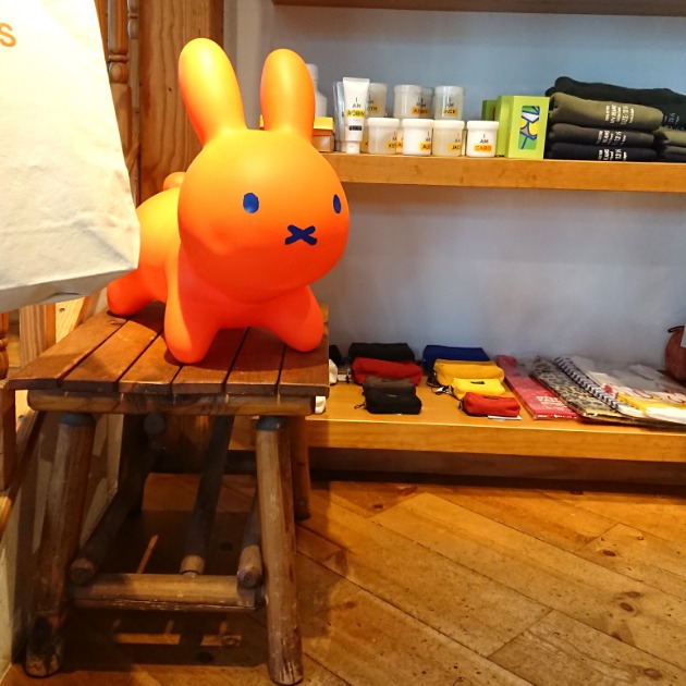 ides×MEDICOM TOY×BEAMS】別注ブルーナボンボン｜ビームス メン 渋谷