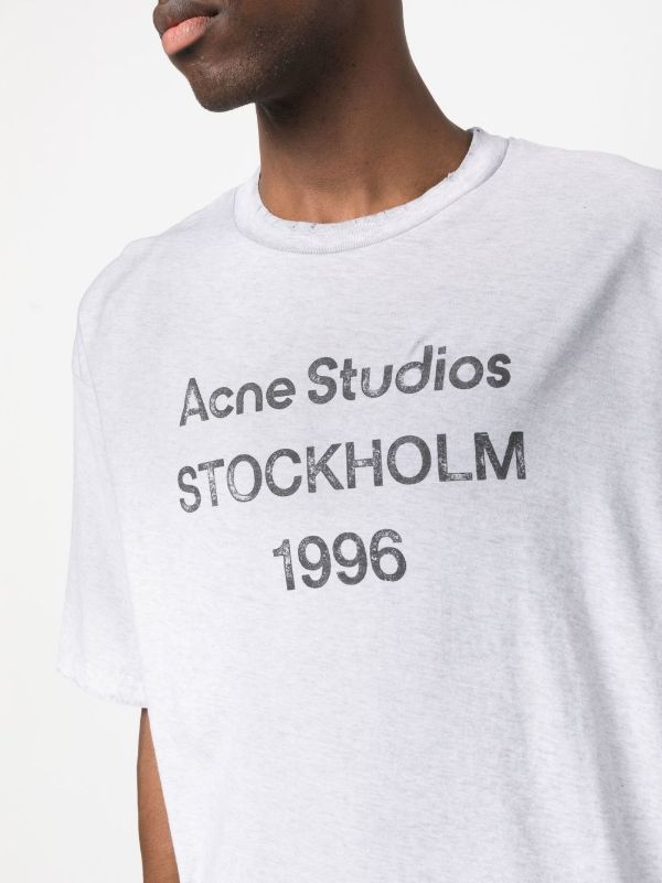 Acne Studios Logo Stockholm 1996-print T-shirt | Grey | FARFETCH BE