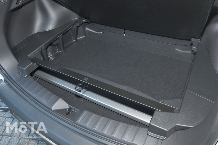 コンパクトSUVで車中泊がしたい！ 「トヨタ カローラクロス」で身長