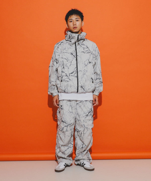 BEAMS（ビームス）撥水 総柄プリント ジップアップ フーディ（ブルゾン