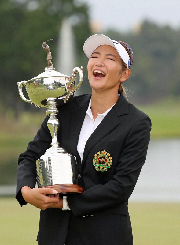 ライバルの気迫に負けず優勝 原英莉花、海外挑戦も選択肢に ゴルフ