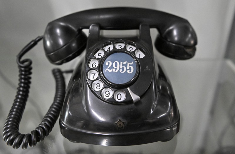 電話といえばあのマーク ダイヤル回す黒電話、何がすごくて技術遺産