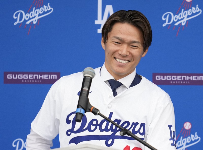 山本由伸が会見「大谷さんがほかのチームでもドジャース選んだ