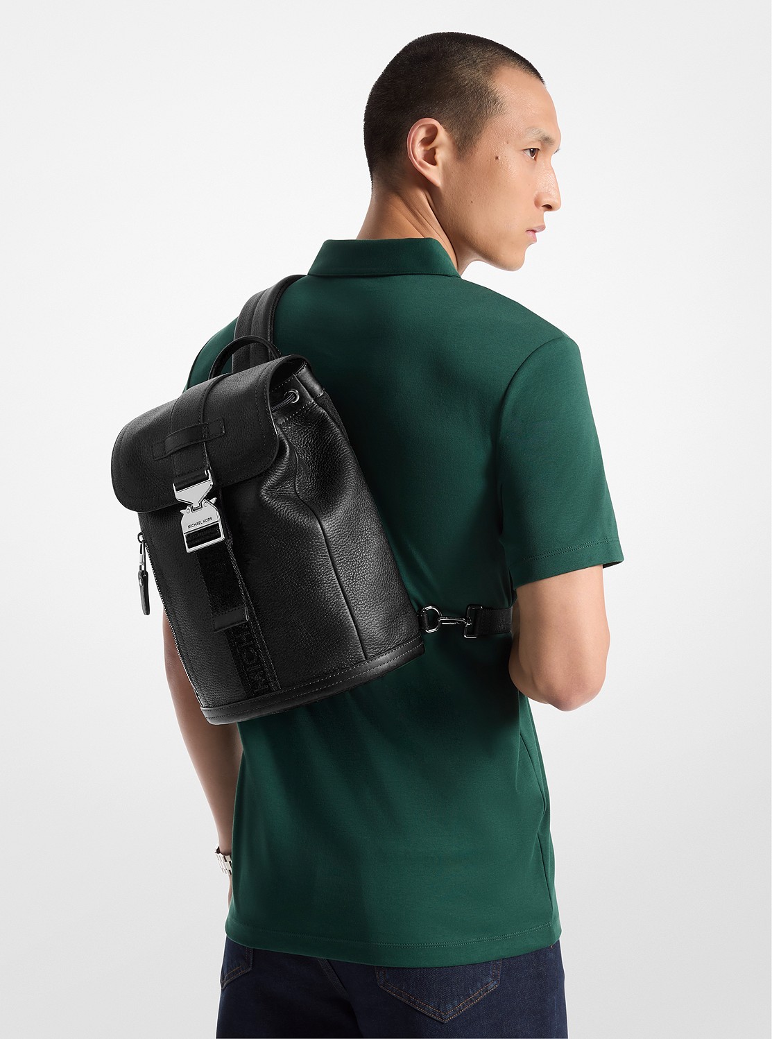 HUDSON ペブルレザー アビエーター スリングパック | メッセンジャー