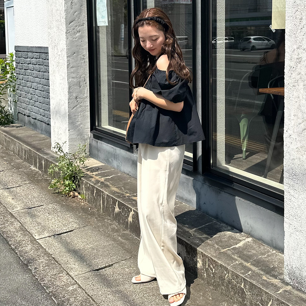 オフショルダーブラウス | ファッション通販サイト NUGU