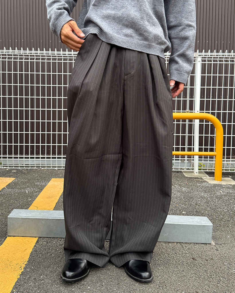 バックルストライプスラックス | ファッション通販サイト NUGU