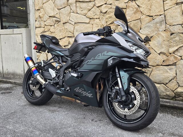 カワサキ ZX4R・2024(R6)初度登録(届出)年・ダークガンメタリック