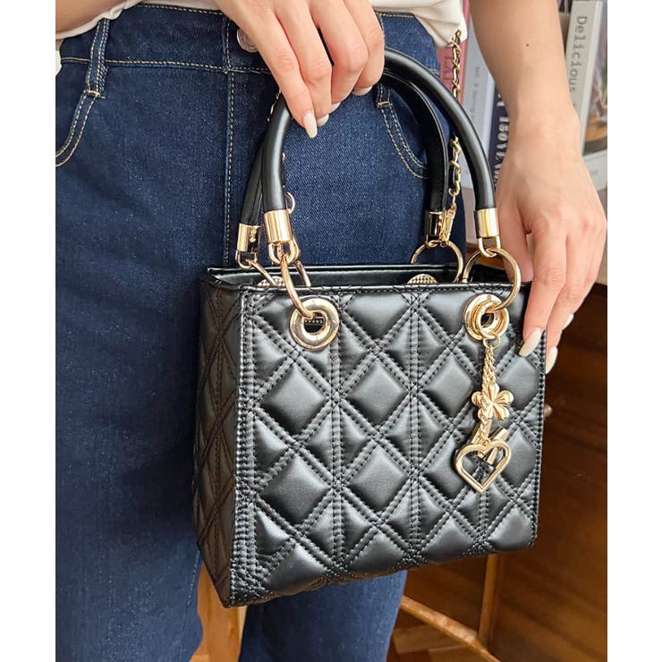 オリジナルチャーム付き2WAYキルティングバッグ[品番：ERMW0000024