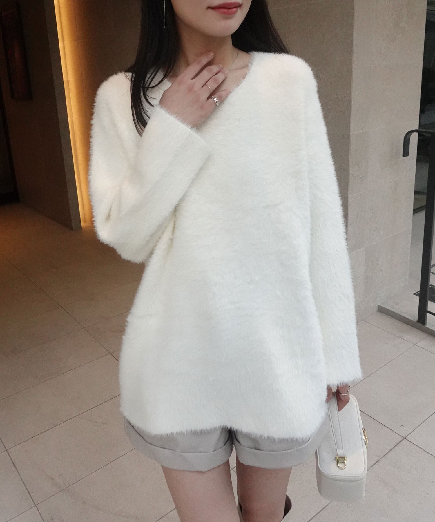 Vネックシャギーニットプルオーバー[品番：TRIW0003564]｜CORNERS