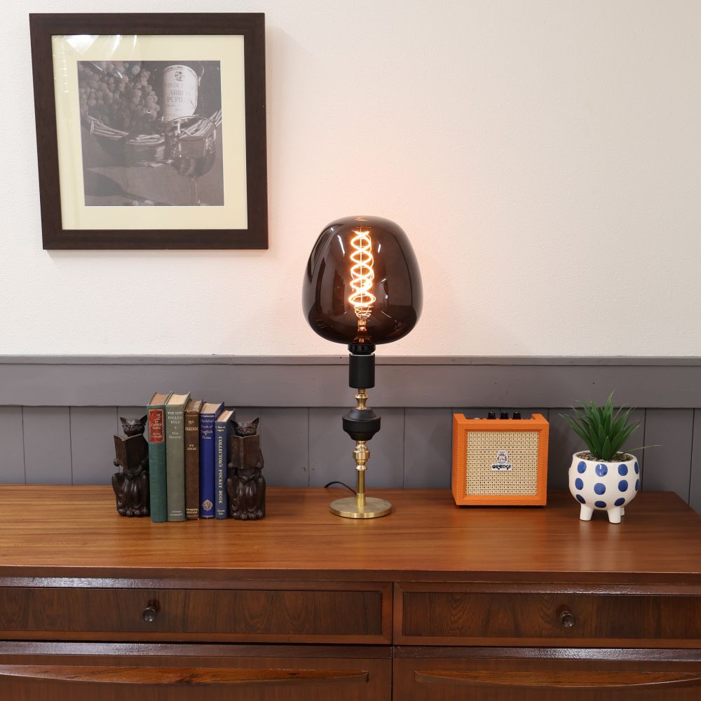 静かな佇まいを灯す♪ カリア テーブルランプ ブラック（Karia table