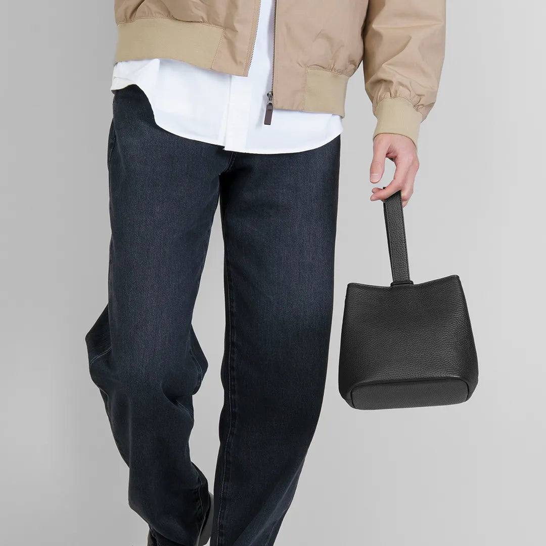 巾着レザーバッグ ブラック – HushTug