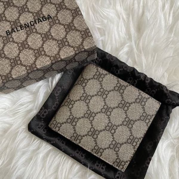 2022年財布はこれ♡「BALENCIAGA(バレンシアガ)×GUCCI(グッチ)」の