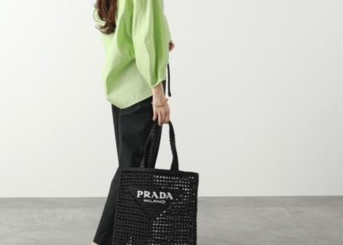 2022年最新】PRADA(プラダ)の新作「かごバッグ・ラフィアバッグ」で