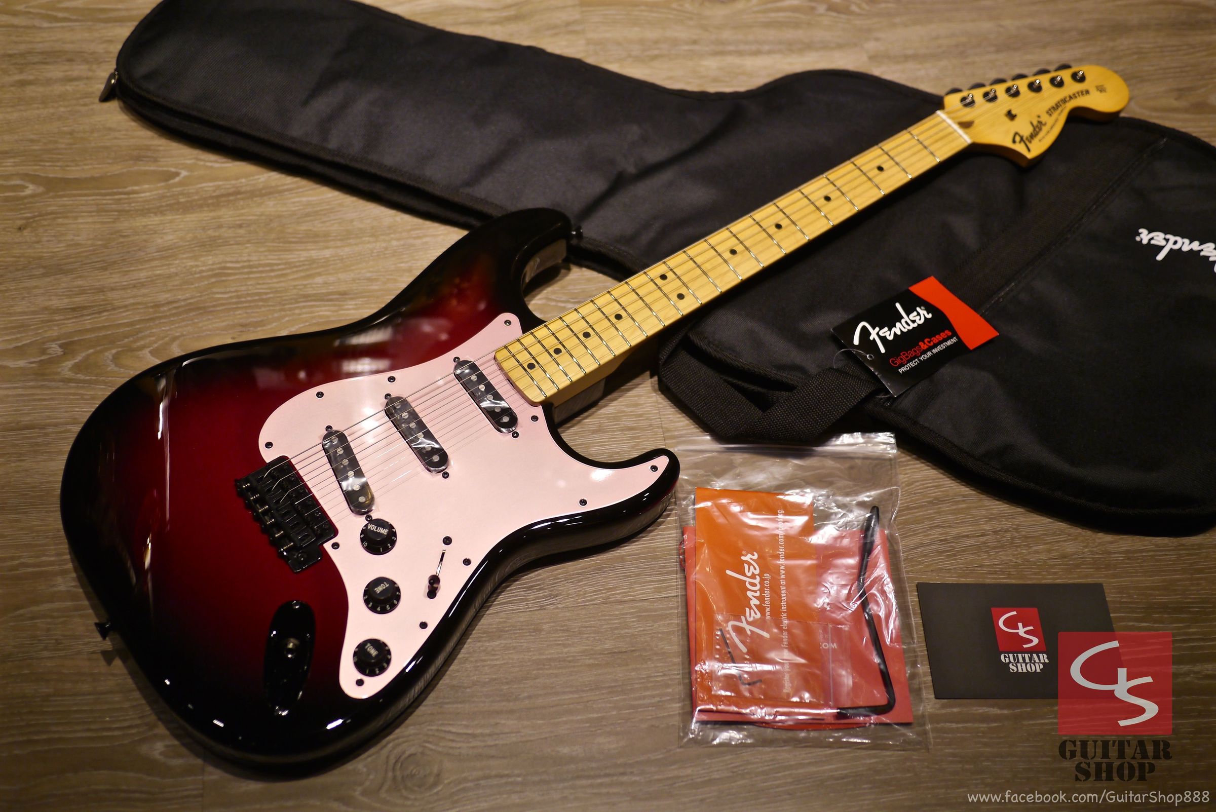 全新2017 Fender Japan Exclusive Ken Stratocaster Galaxy Red