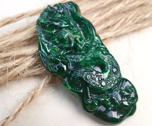 送料無料 40%OFF】台湾 オールドフローラルグリーン翡翠龍牌 | 天然