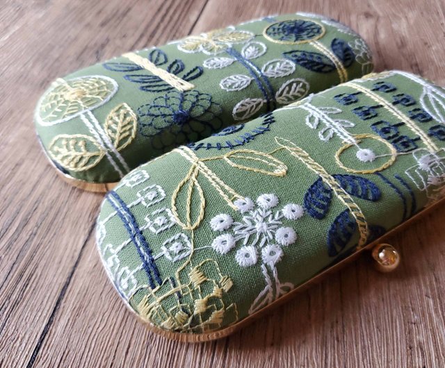 台湾 立体刺繍モデル グラフィティ風草花刺繍の眼鏡ケース/ペンケース