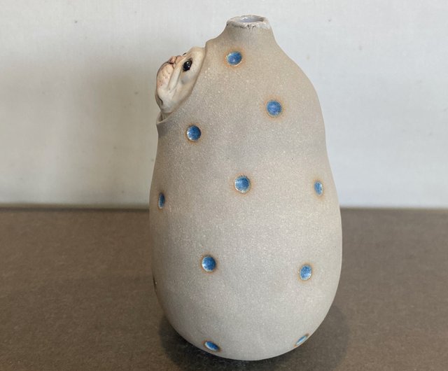 フレンチブルドッグ 一輪挿し ゆとり炉 | 置物 - Pinkoi