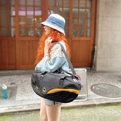 送料無料】台湾 Morn Creations 純正ブルーナガスクジラ ボストン