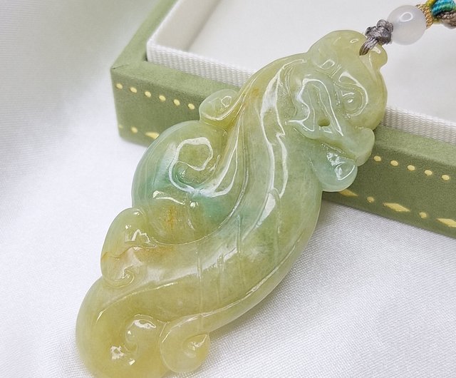 送料無料 5%OFF】台湾 温潤な黄翡翠と緑翡翠の「ロイヤルジェイド