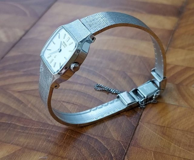 台湾 1970年代製セイコー レディース スクエアバングル アンティーク手