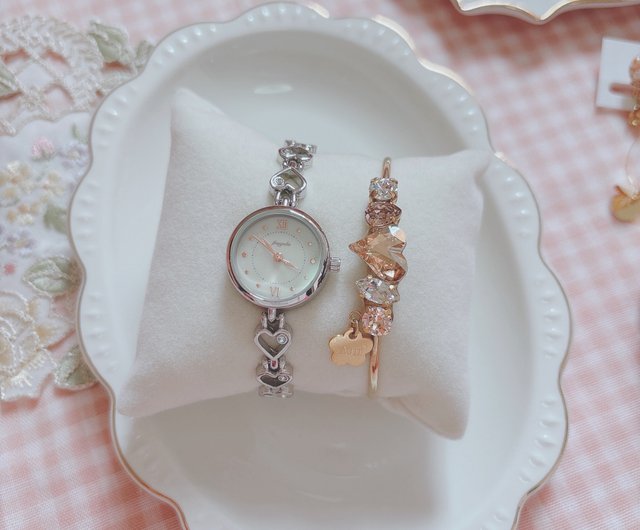 香港 午年の贈り物 レトロ防水 ハートブレスレットウォッチ レディース