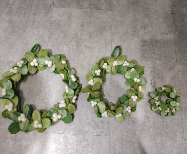 台湾 ヤドリギリース 手作りクリスマスリース 羊毛フェルト クリスマス