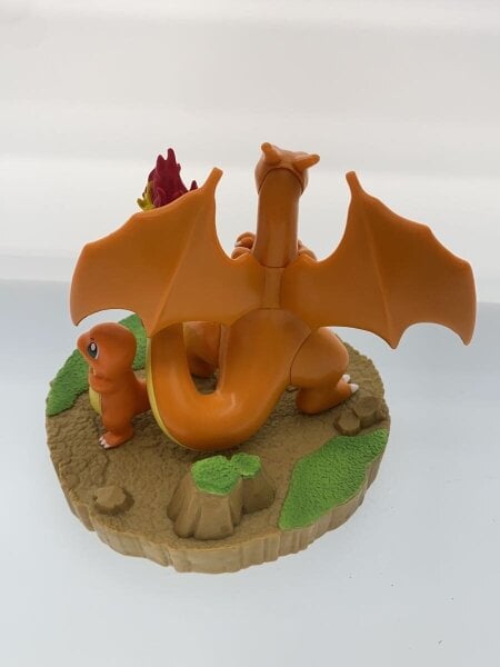 ポケットモンスター しっぽみてみて！ヒトカゲ&リザードンフィギュア