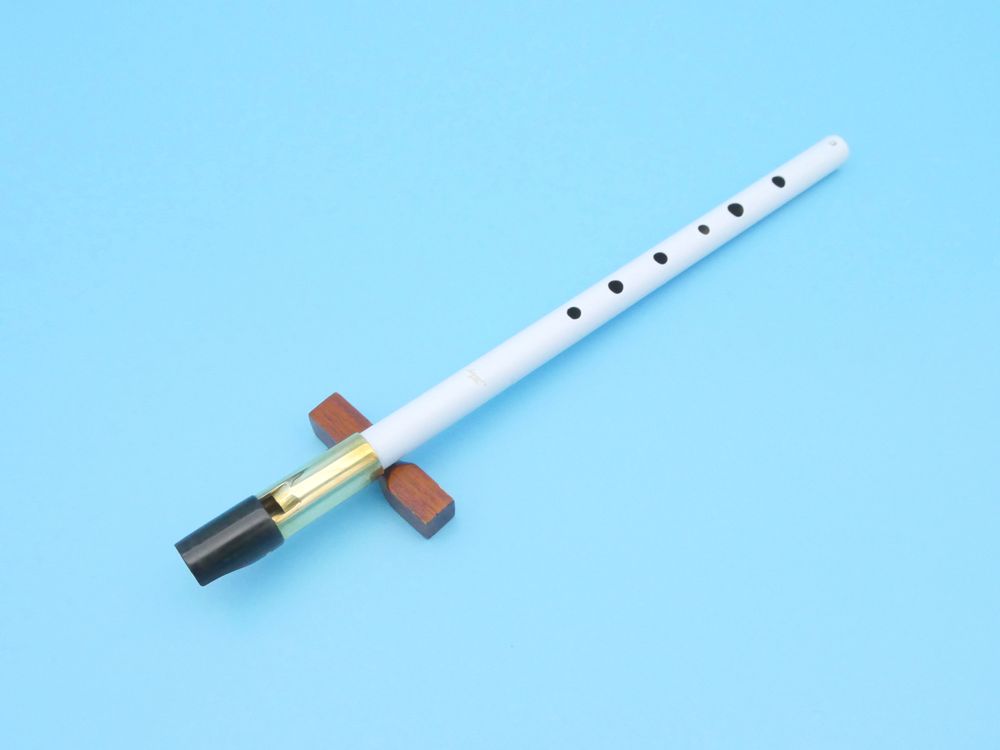 ケルトの笛屋さん | 商品詳細 | Sheep ティン・ホイッスル C管（白）