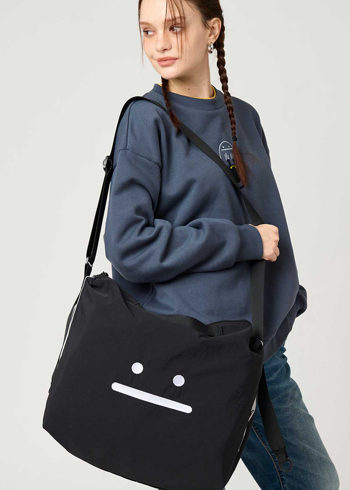 ビューティフルシャドーズーム｜ナイロンショルダーバッグ｜ユニ