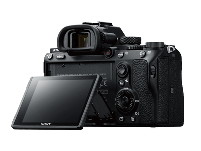 ソニー デジタル一眼カメラ α7 III (ボディ＋ズームレンズキット) ILCE