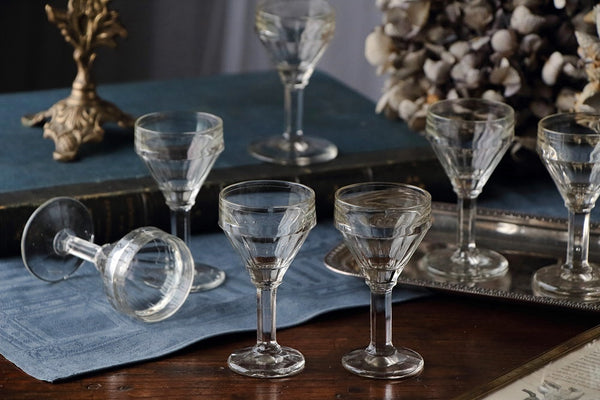 8点あり！シャープな印象の小さなカフェグラス（高さ10cm） フランス