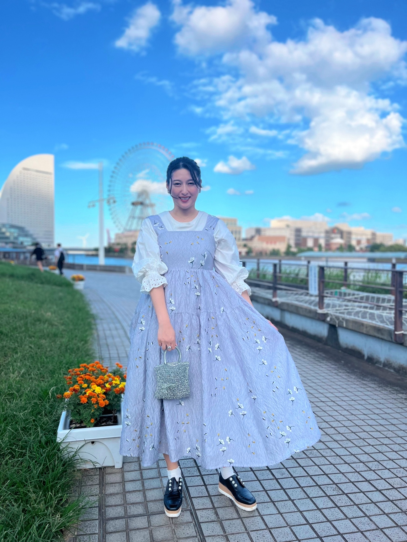 トップス合わせで印象を変える♡ ボリュームジャガード刺繍ワンピース