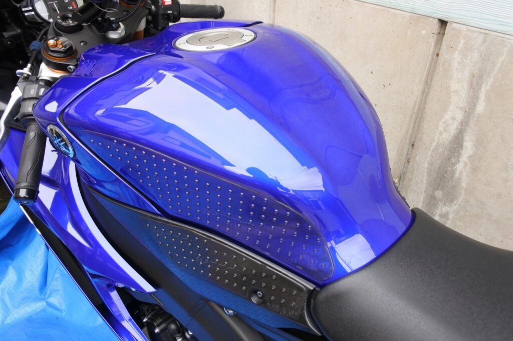 YZF-R6にタンクカバーを装備 | 童心に返るブログ